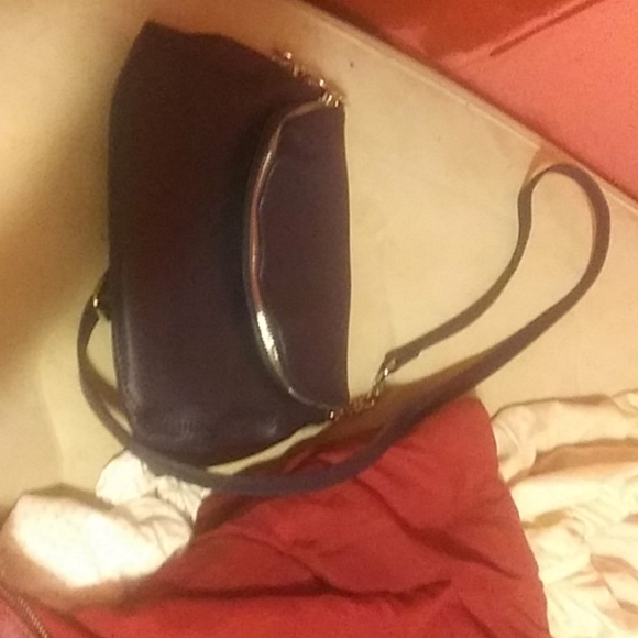 Purses - Picture 5 of 7